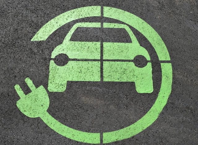 Why Should Hawaiians Buy Electric Cars?