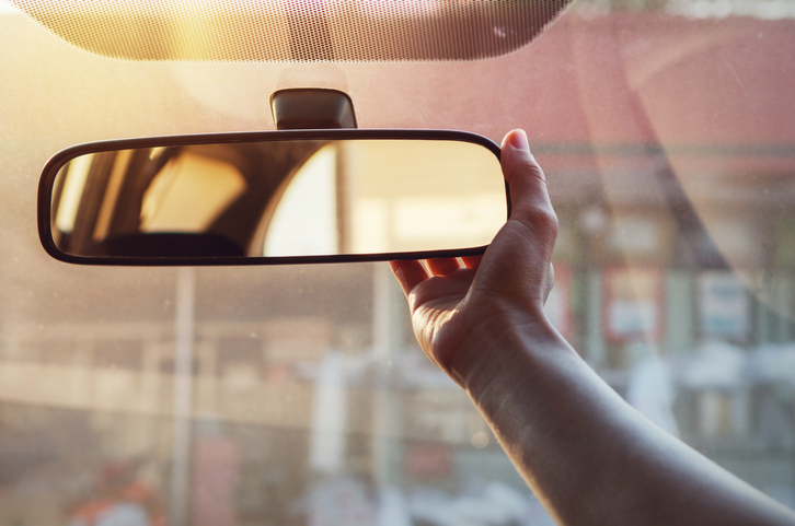 adjusting-your-car-mirrors-in-hawaii