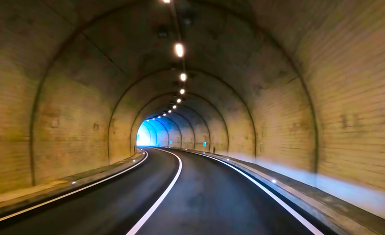 tunnel-in-hawaii